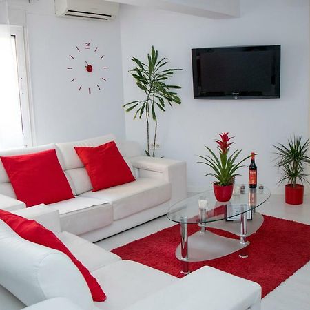 Apartamento E&R Malaga Centro- Parking Gratis מראה חיצוני תמונה