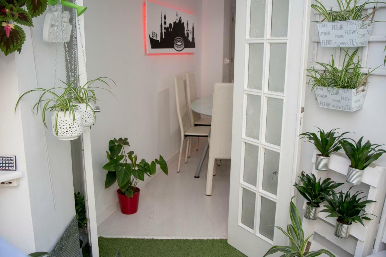 Apartamento E&R Malaga Centro- Parking Gratis מראה חיצוני תמונה
